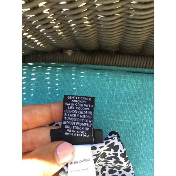 Torrid sheer long sleeve blouse size 2 2X 18 20 split back heart valentines - Picture 9 of 12